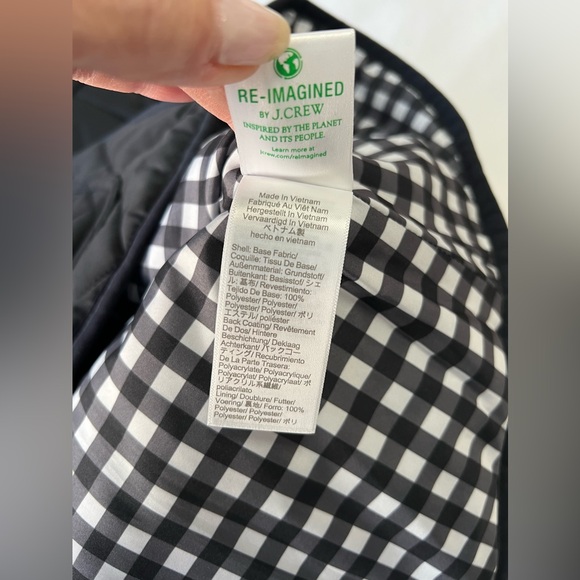 J. Crew Factory | Women’s SZ XL | Black Quilted Puffer Vest | EUC - Picture 6 of 10